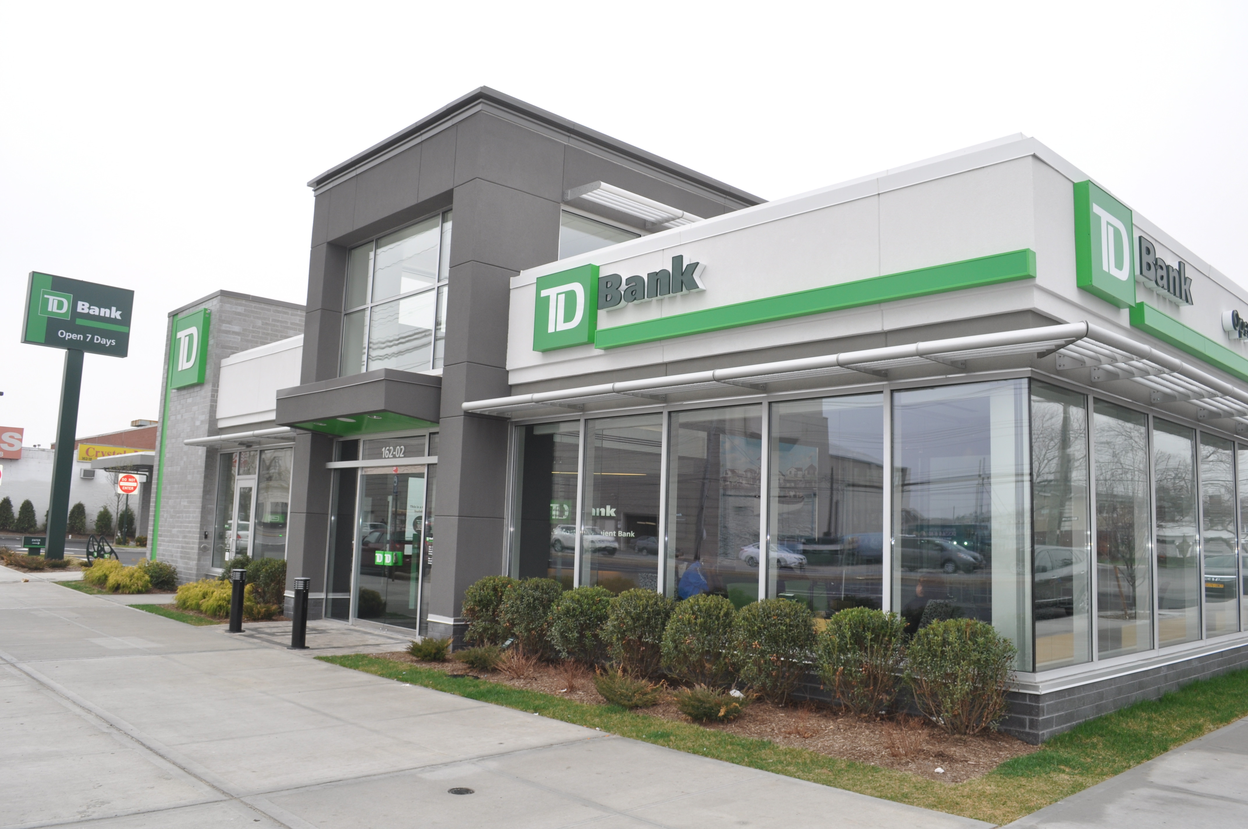 TD Bank Hit on Cross Bay in Howard Beach | The Forum Newsgroup