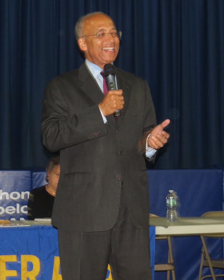 Slamming Mayor and Talking Education, Thompson Garners Support in Mid Queens