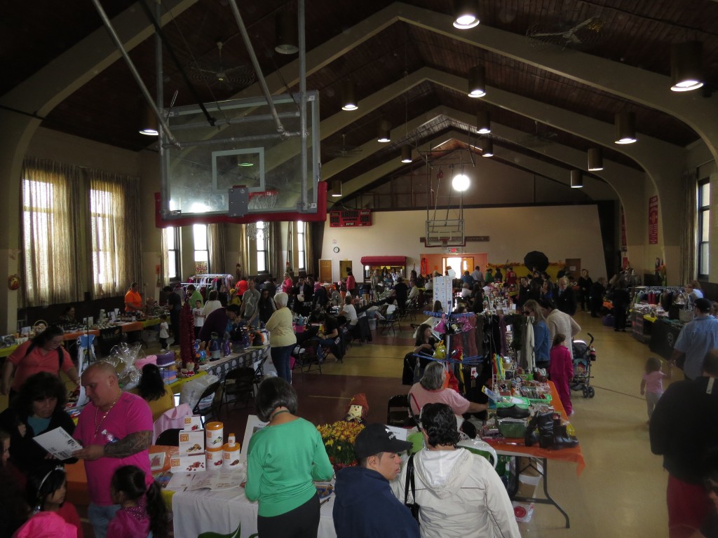 Shoppers enjoyed browsing a wide array of specialty items including children’s clothing, toys, crafts and holiday trinkets. For those who brought along a sweet tooth, there were pies, cookies, muffins, cake pops and candy apples and more.
