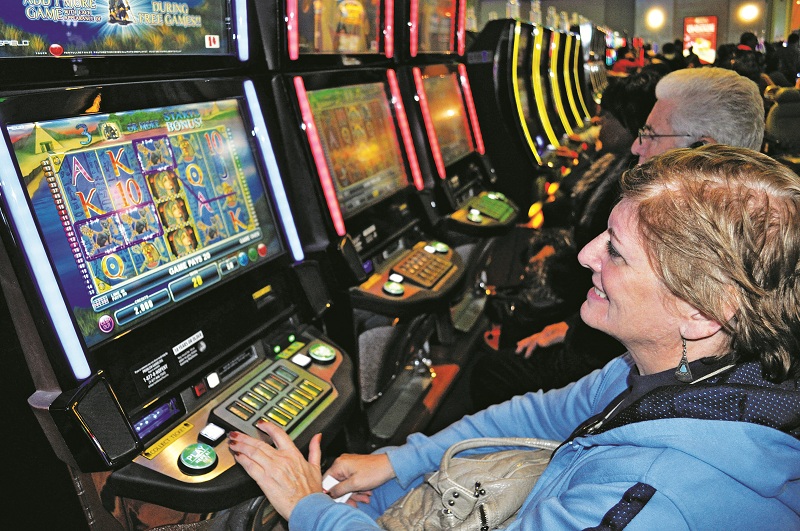 resorts world casino new york city salary