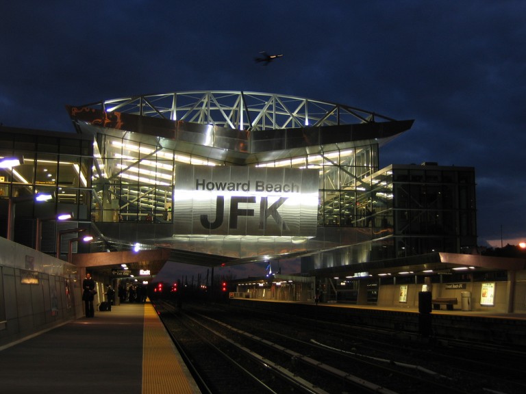 JFK Baggage Handlers Charged with Stealing Credit Cards, Checks and Money: Queens DA