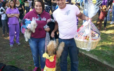 Howling Good Time at Dogs’ Costume Contest