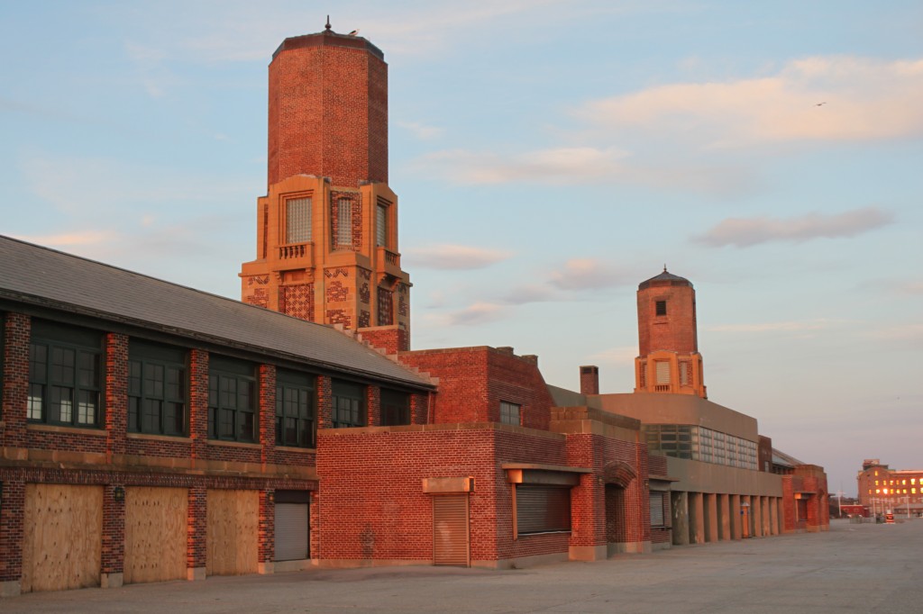 U.S. Sen. Charles Schumer is calling on the federal government to refurbish the historic Jacob Riis Bathhouse (above) and make improvements to Jamaica Bay's West Pond. Photo Courtesy of flickr/joseph a.