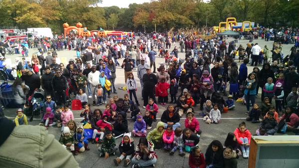 Festival-goers Ring in Fall at Forest Park