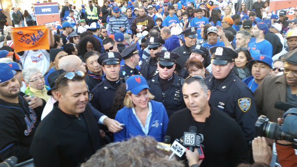 Hundreds of Amazin’ Fans Show Team Spirit at Borough Hall Mets Rally