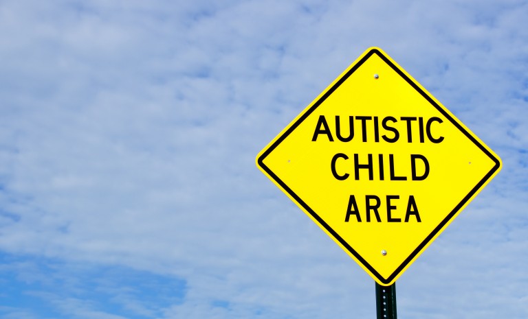 Pol Calls for Road Signs at Key Areas to Ensure Safety of Children with Autism