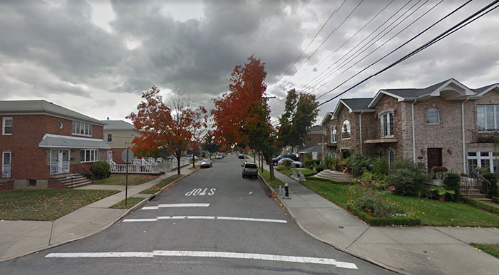 Cops Still Searching  for South Ozone Park  Safe Thieves