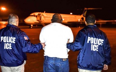 De Blasio Joins Chorus Crushing ICE