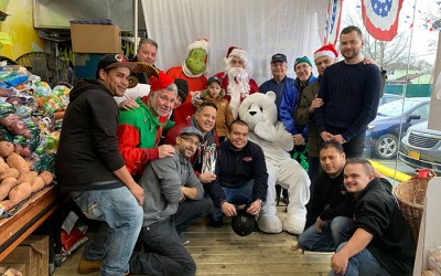 Cross Bay Key Food Celebrates with Santa 
