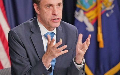 Cuomo Moves to  Ban Flavored E-Cigs