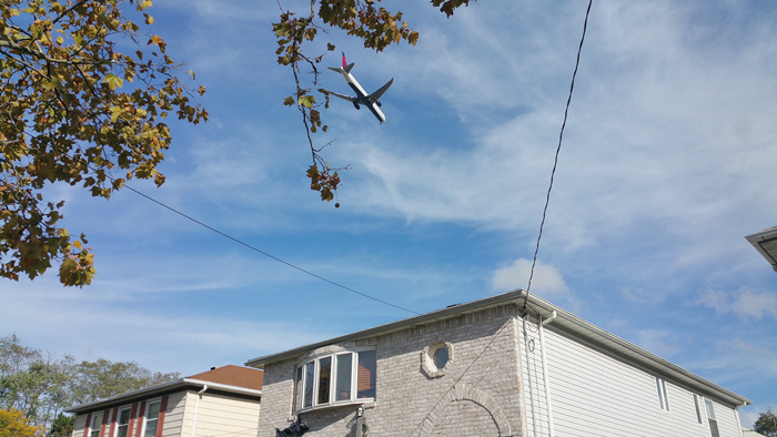 New Meng Measure Would Lower FAA Excessive Aircraft-Noise Standard