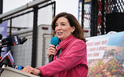 Hochul Hails Return-to-School Plan