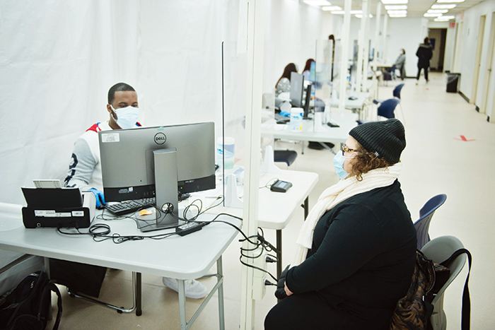 Pols Urge Biden Administration to Require Medicare to Pay for Rapid COVID Tests