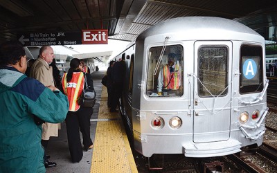 Group Urges Hochul to Freeze Fares For Five Years, Run Subways and Buses Every Six Minutes