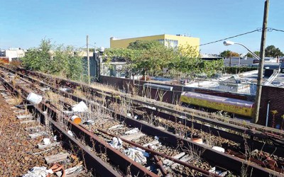 QueensLink Supporters Hold Rally in Rockaway