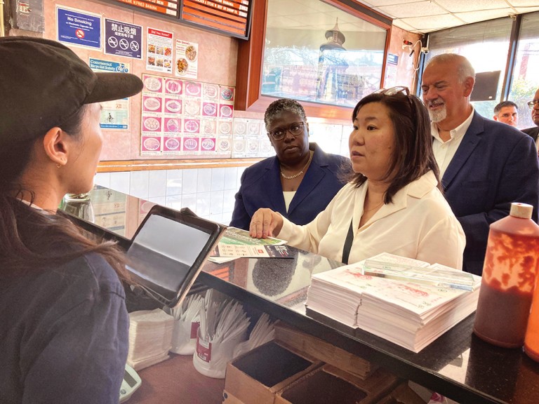 Meng Spreads Word about Free Outdoor Dining Setups in Queens