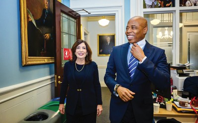 Once Quiet Calls for Mayor to Resign Quickly Surge to Roars