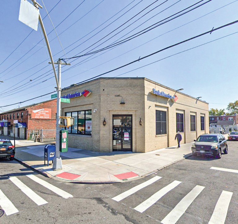 Armored Car Heist Nets $540K for Pair of Robbers