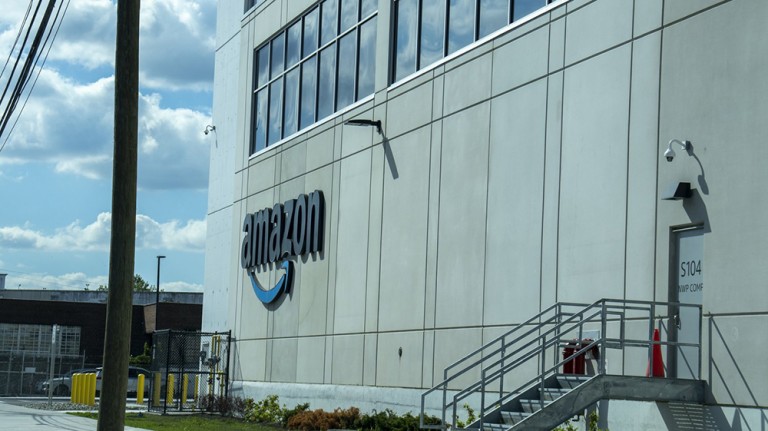 Amazon Employee Swiped Nearly 2,000 Pairs of Footwear Worth $224,000: DA