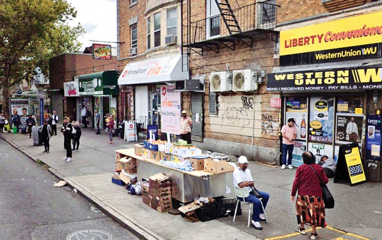 Council Blasts Mayor for Vetoing Street Vending Reform Bill