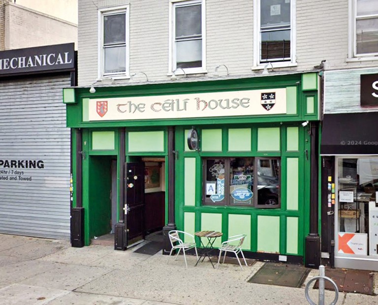 Glendale Man Pleads Guilty to Stabbing Girlfriend to Death in Maspeth Bar